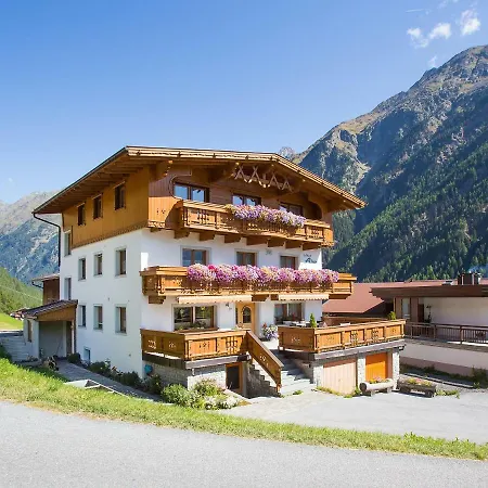 Haus Alois Bed & Breakfast *
