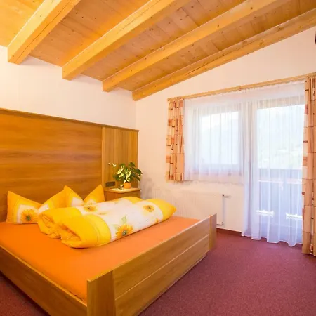 Haus Alois Bed and breakfast